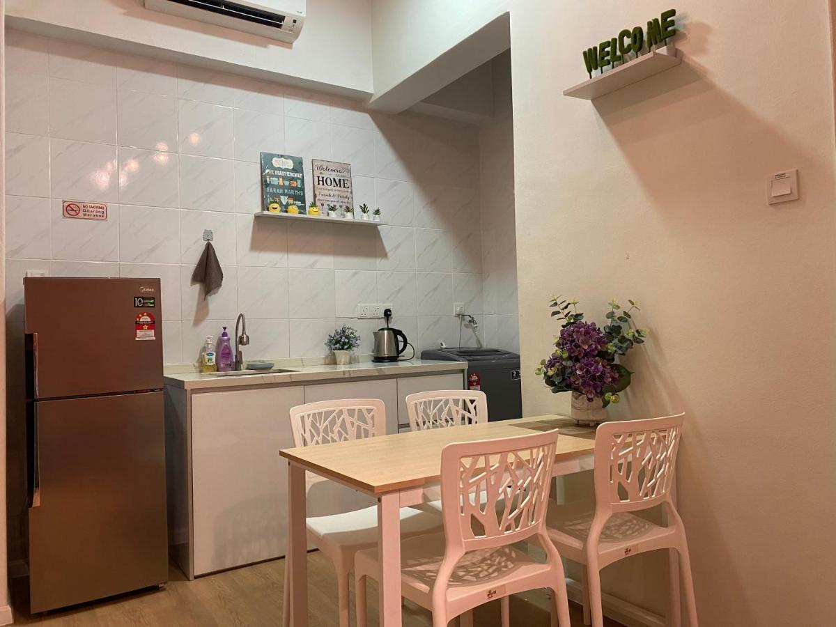 Lovely 1-Bedroom Condo With Facilities Malacca Esterno foto