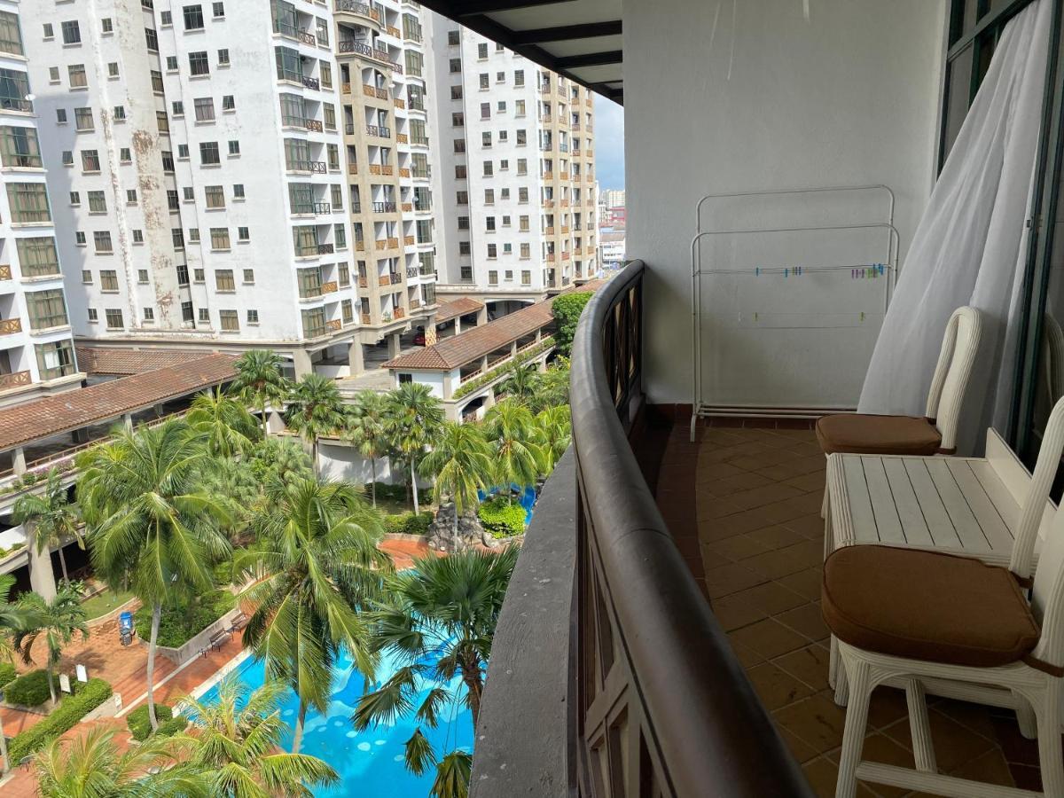Lovely 1-Bedroom Condo With Facilities Malacca Esterno foto